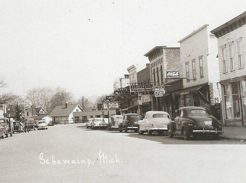 Lincoln Theatre - Vintage Postcard (newer photo)